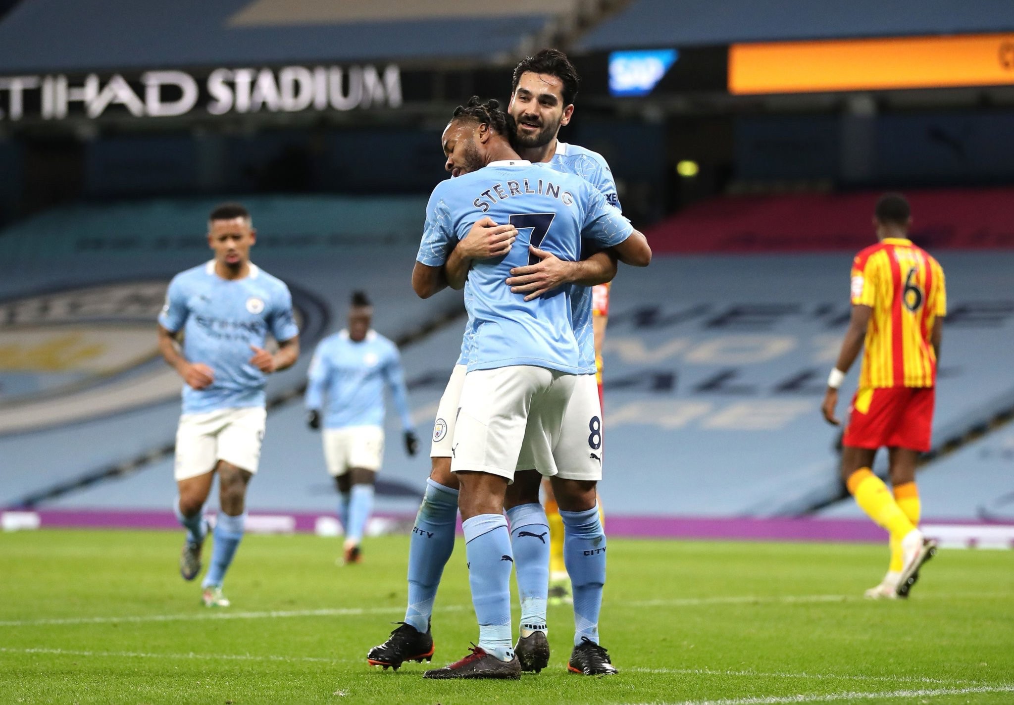 维阿打进了 维阿打进了